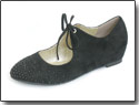 Туфли женские искусственные материалы
Артикул A105-29
Цвет: черный
Материал верха: замша